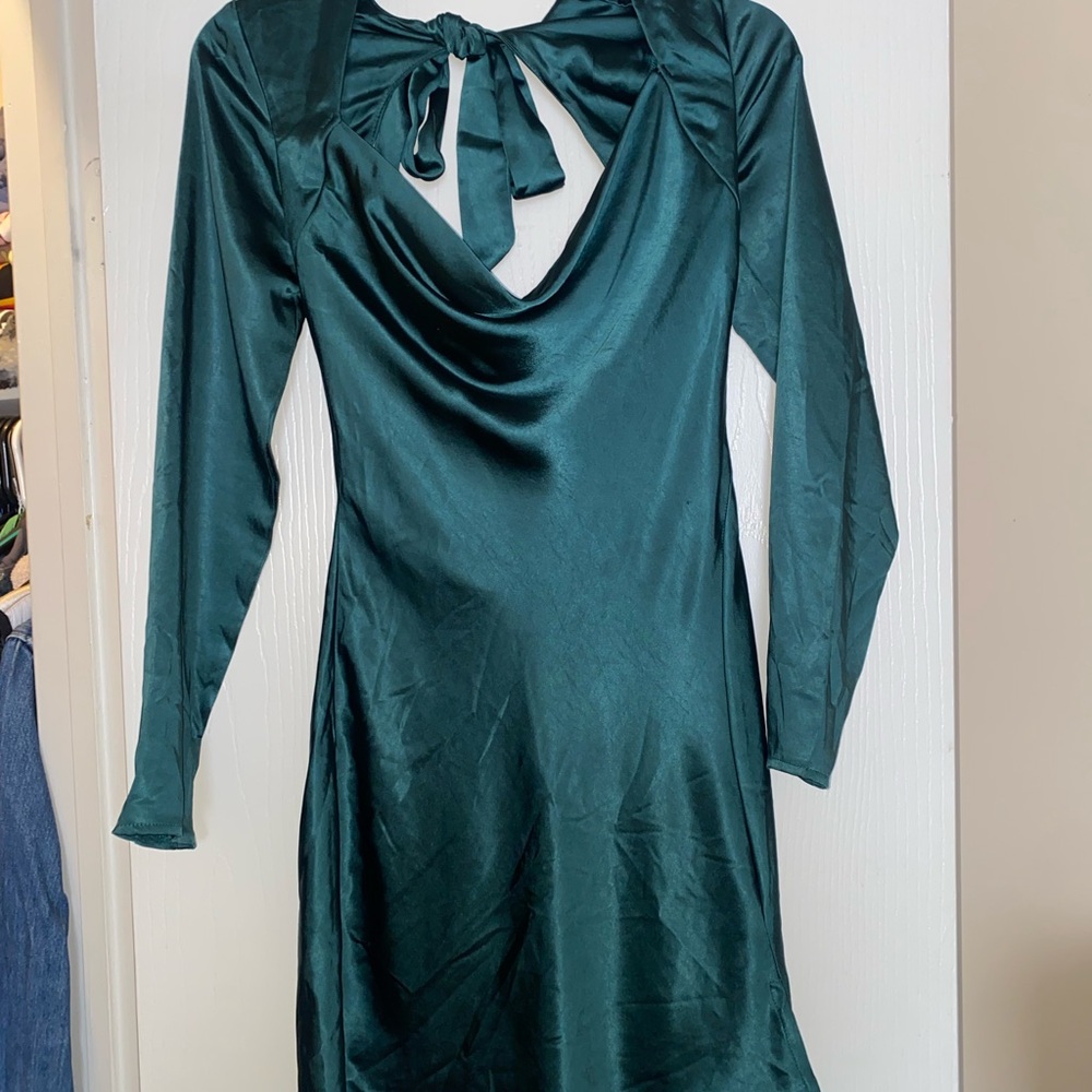 Selfie Leslie Emerald Satin Long-Sleeve Cowl Neck Dress